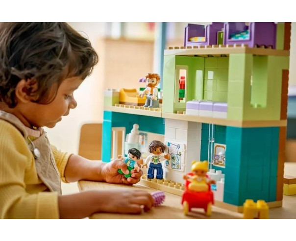 LEGO - Casa de Família Moderna 3 em 1 com Figuras 10470 – DUPLO – stockin.pt