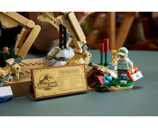 LEGO - Fósseis de Dinossauros Triceratops 77985 – Jurassic World – stockin.pt